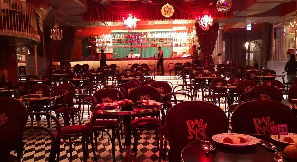 Dada Salon Club (Dada Salon Kabarett Alt Kat)