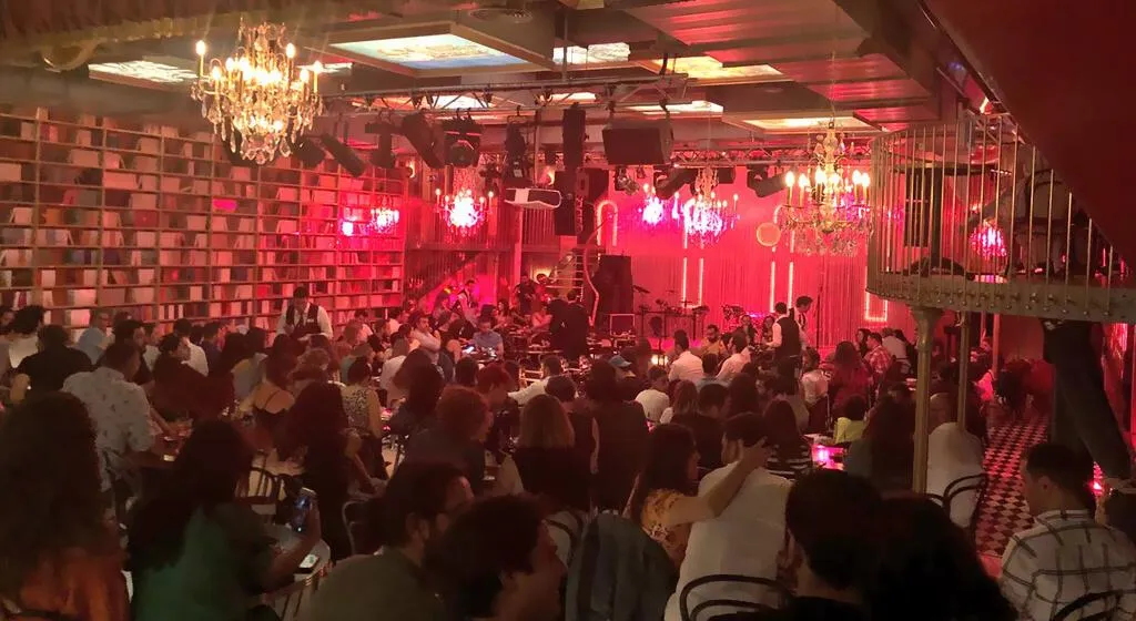 Dada Salon Club (Dada Salon Kabarett Alt Kat)